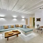 Aelion Villa Vári