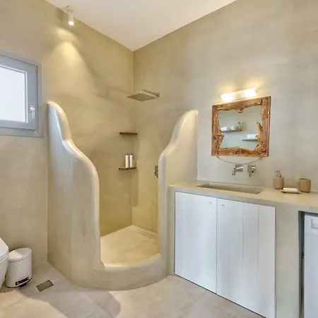 Aelion Villa Vári